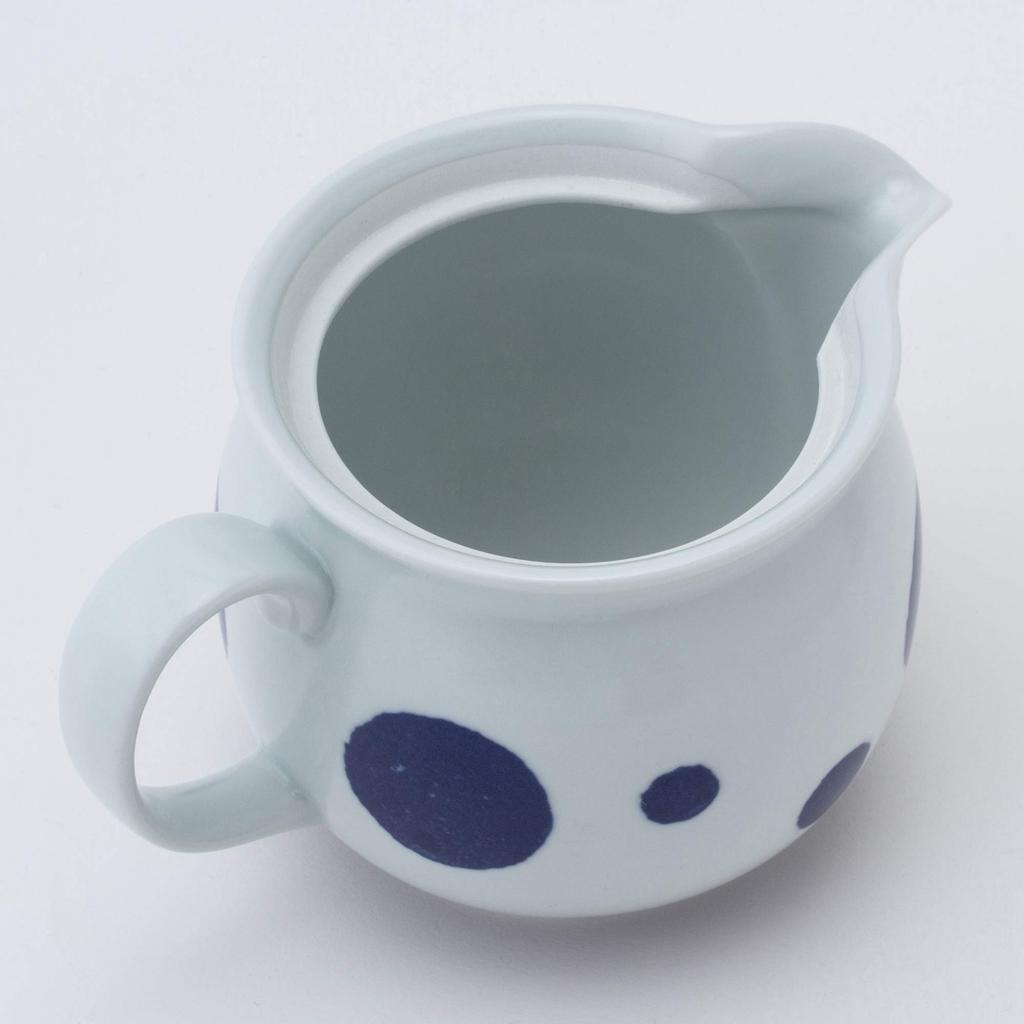 Hasami ware teapot with a round pattern and line pattern (super stainless steel with tea strainer), approximately 450ml capacity, made in Japan,