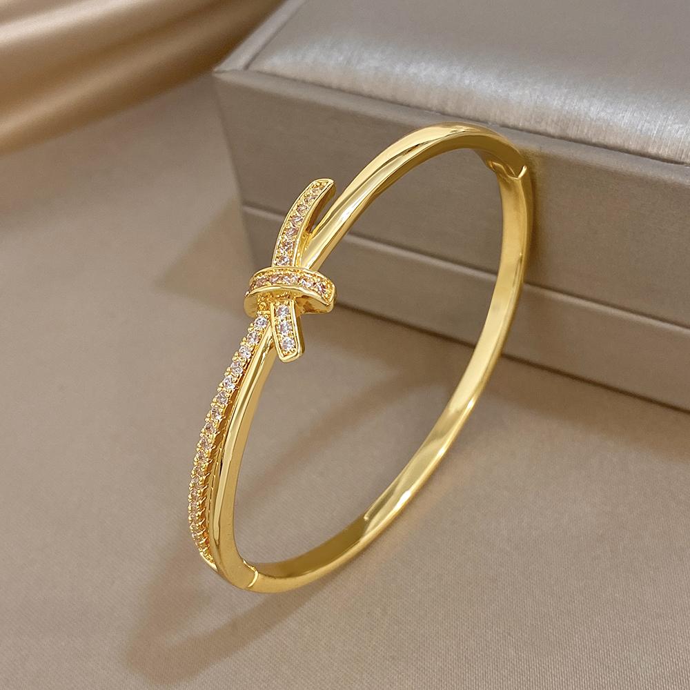 Elegant Twisted Irregular Gold Plated Copper Bangle for Women Sparkling Rhinestone Inlaid Spring Bracelet Holiday Jewelry Gift