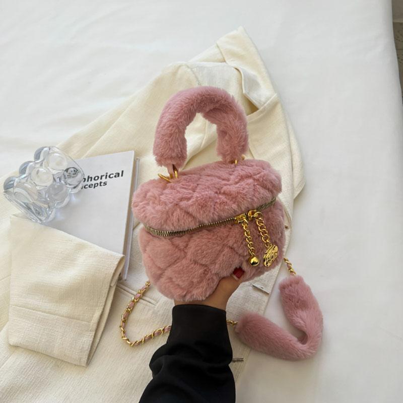 Autumn And Winter Plush Niche Design Sense Bag  New Women Solid Color Popular Chain Crossbody Pack Fashion Simple Furry Bags