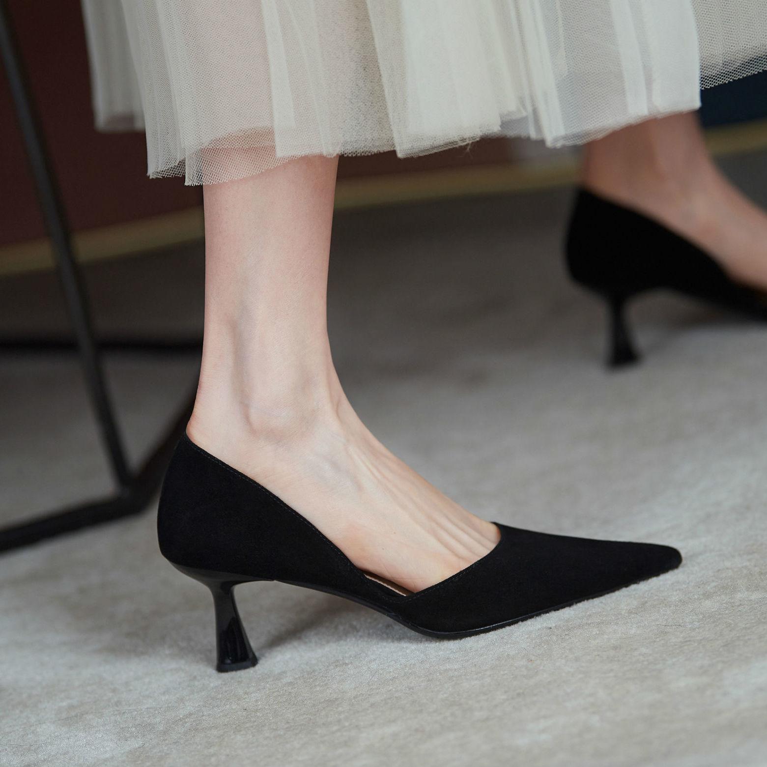 

Летние новые туфли-лодочки с острым носком на среднем каблуке-шпильке, простые и универсальные туфли на высоком каблуке с вырезами, нескользящие женские сандалии 34