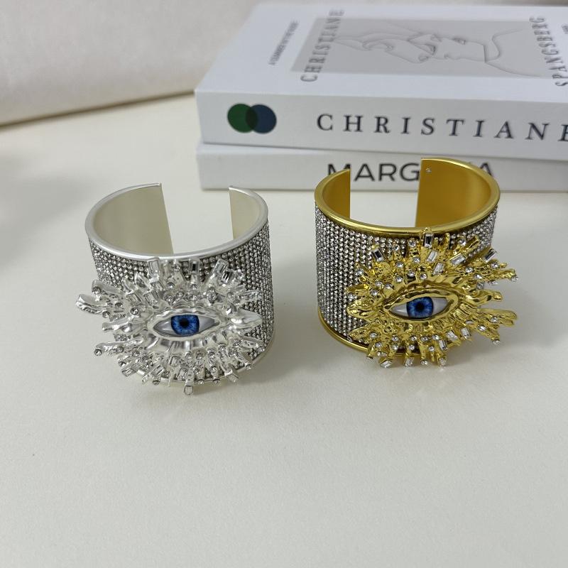 Vintage Personalized Metal Blue Eyes Cuff Bracelet For Women Fashion Jewelry Exaggerated Hand Open Bangles Accessories Gifts