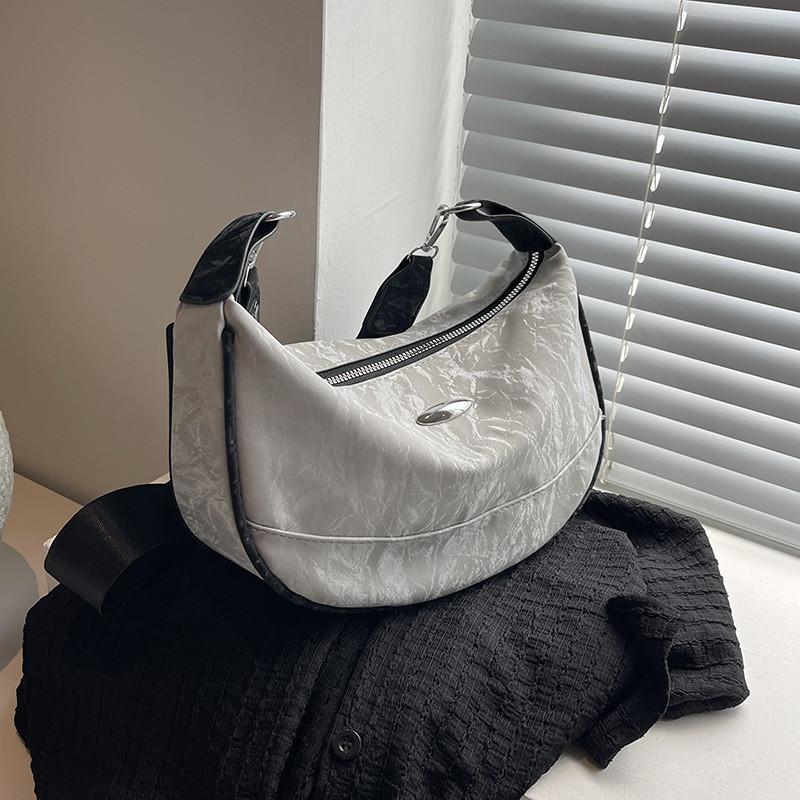 Стильная вместительная летняя модная сумка-кроссбоди 2024 года для commuters с мягким ПУ материалом Gray