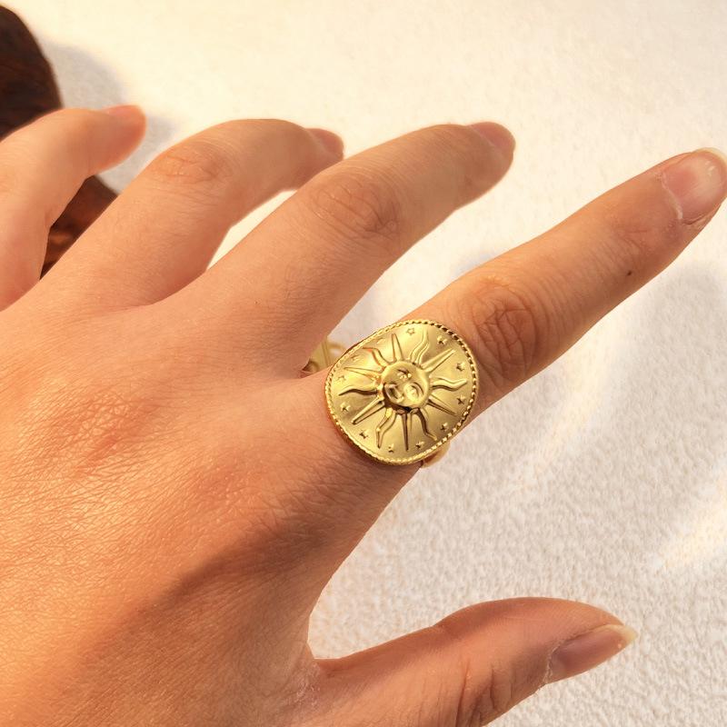 European and American stainless steel ring, niche light luxury high-end titanium steel ring plated with 18K gold