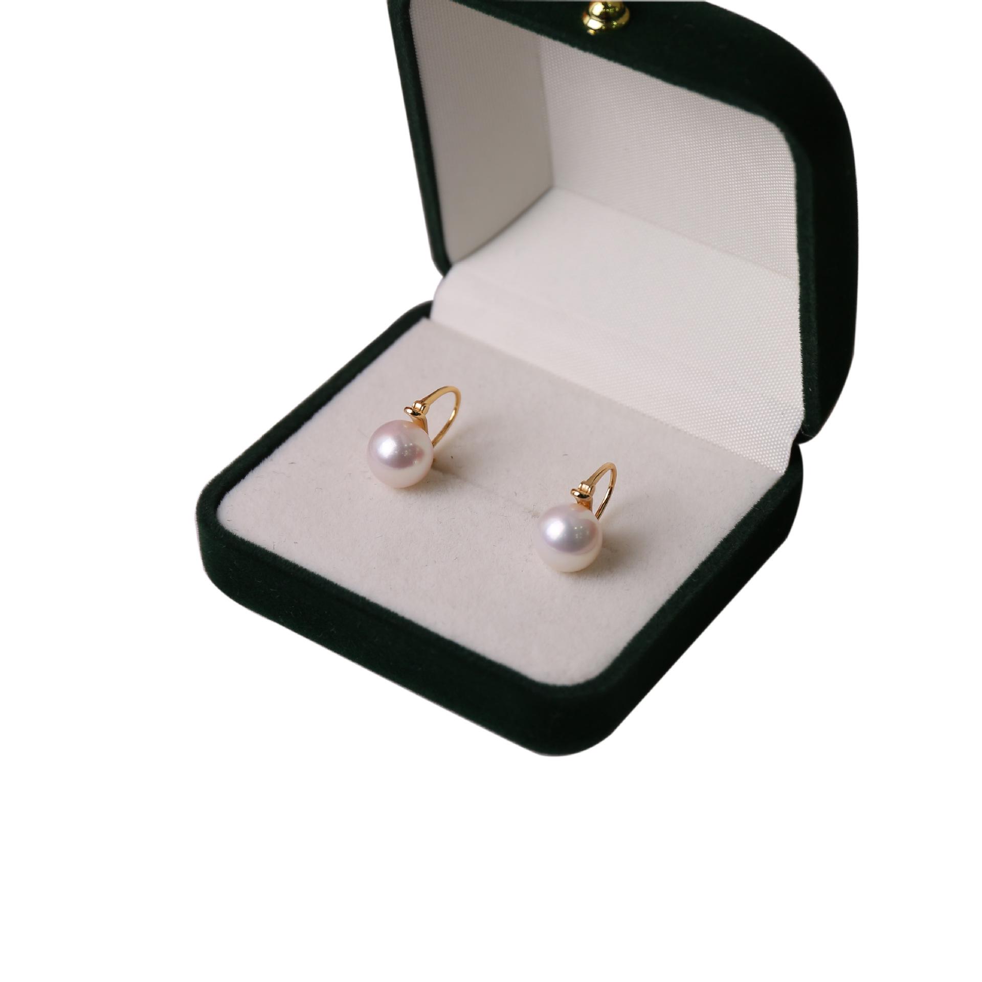 

Элегантные серьги-пусеты из серебра S925 с пресноводным жемчугом (9-10мм) золотой