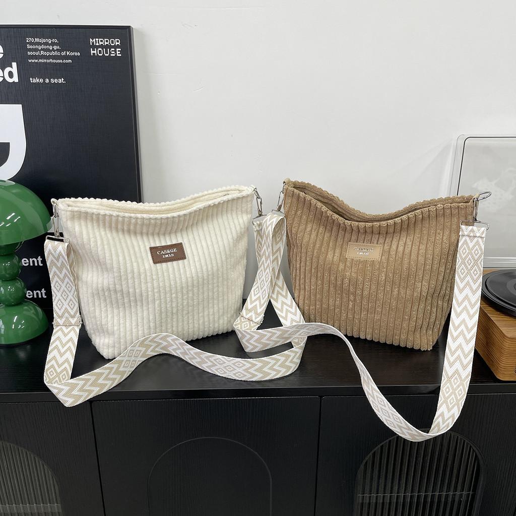 Womens Corduroy Tote Bag With Zipper Closure For Casual Travel And Commuting