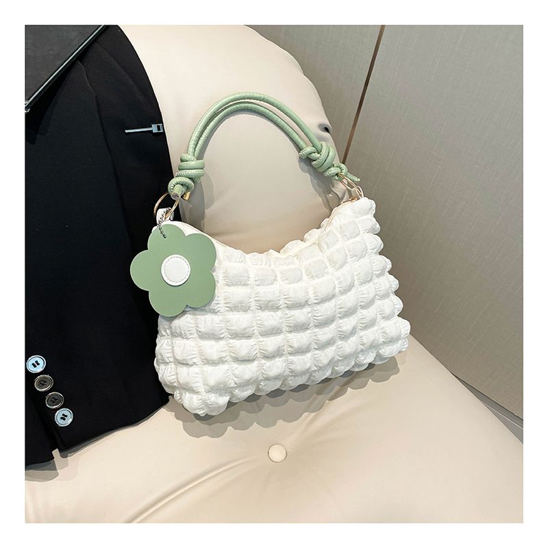 

Сладкая нишевая сумка женская 2025 Новое поступление Трендовая модная сумка-багет из пузырчатого хлопка на плечо/подмышку Самая простая в сочетании сумка-пельмень White with green
