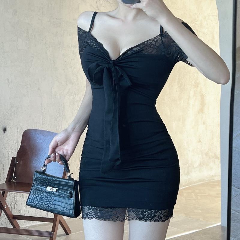 Stylish Women's Bodycon Mini Dress with V-Neck Lace Patchwork