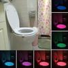 1 PCS Lampe de Toilette WC LED Veilleuses Capteur de Mouvement Humain Salle de Bains Siège Toilette Lumière de Nuit 8 Couleurs