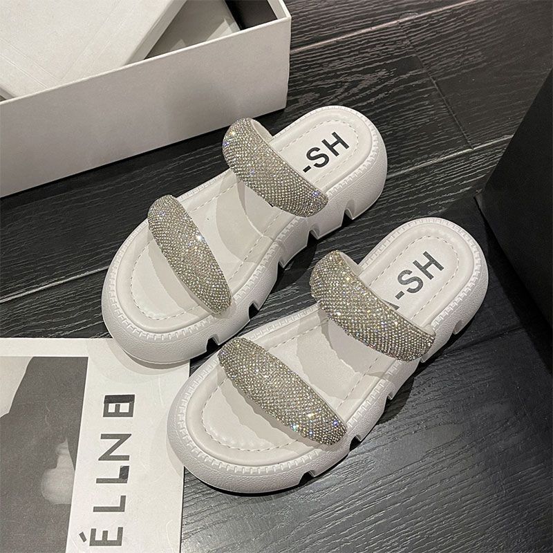 Cool slippers women's summer outer wear New Year's new super fire thick-bottomed muffin rhinestone fashion one-word drag