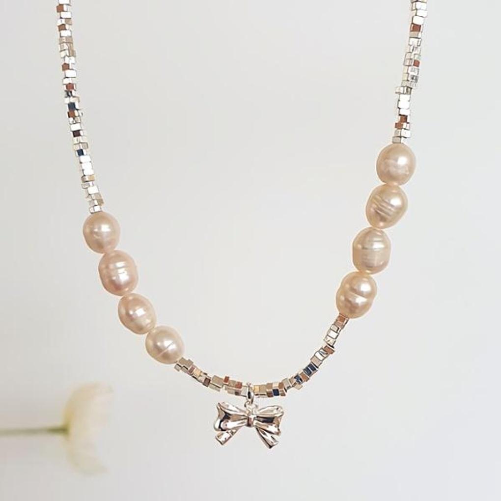 Women's Daily Ribbon Freshwater Silver Necklace