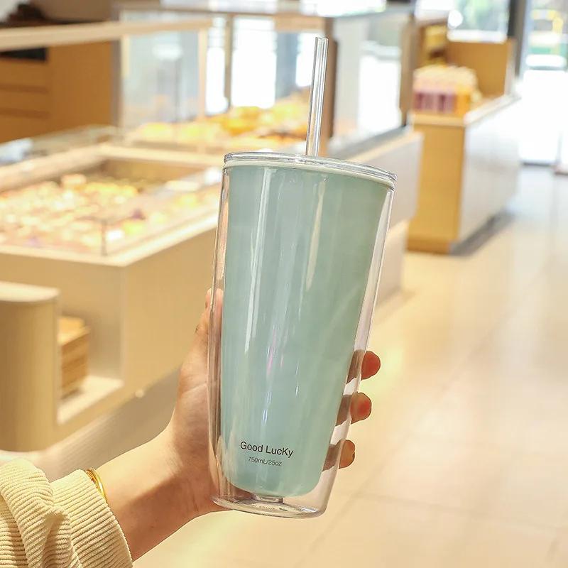 Einfarbiger doppelschichtiger Plastikbecher, einfacher Strohbecher mit großem Fassungsvermögen für das Home Office, Sommergetränk, Kaffeetasse, Wasserbecher