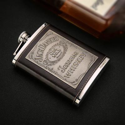 Carry Vintage Hip Flask Portable Personalized Stainless Steel Hip Flask Hidden Bridesmaid Gift Flask Whiskey Barware Man Gift