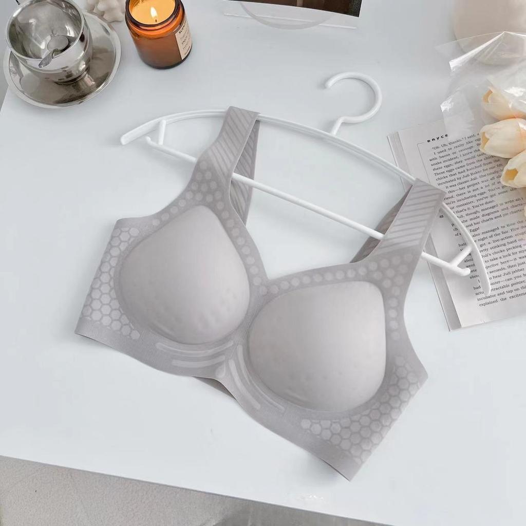 Black Technology Ice Mask Jelly Glue Seamless Underwear Women's Nude Vest Style Breast Enhancement Bra Without Rims