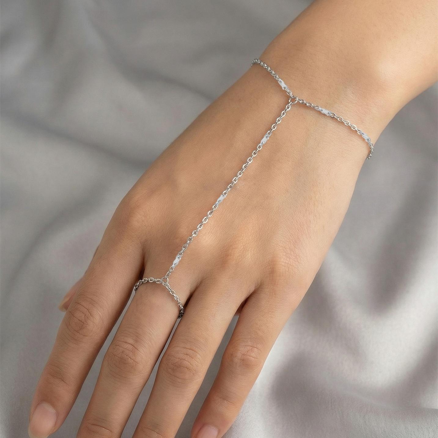 Fashion Shiny Zircon Teardrop Connected Finger Ring Bracelets for Women Crystal Tassel Link Chain Bracelet Party Jewelry