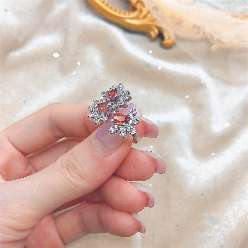 Luxurious Pigeon Blood Red Gem Three-Flower Ring for Women - Versatile and Elegant Jewelry Piece Adjustable Size