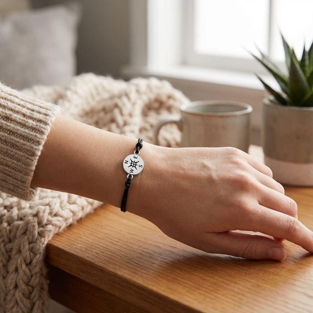 The Adventure Begins Graduation Compass Bracelet Hand Woven Doctoral Cap Gift Box Friendship String Bracelet Adjustable