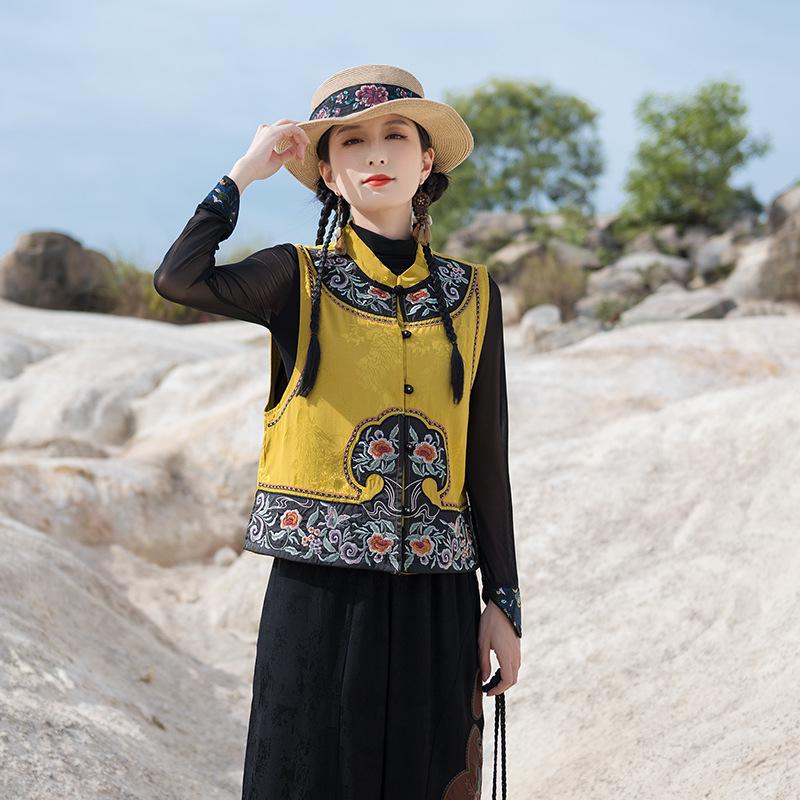 

Женская куртка в китайском этническом стиле без рукавов со стойкой и вышивкой XXL жёлтый