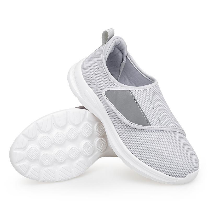 Wide head mother shoes women wide fat feet middle-aged and elderly walking shoes comfortable feeling of stepping on shit thumb eversion big foot bon