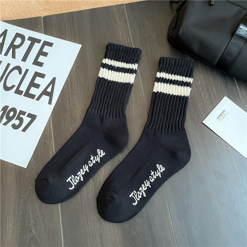 Fashion Unisex Striped Cotton Mid-calf Warm Socks Sweat-absorbent Anti-friction Sports Socks Men Basketball Socks Running Socks
