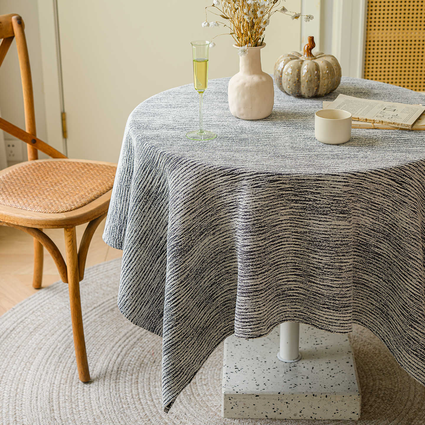 

Modern Solid Color Linen-Like Tablecloth Rectangular Textured Dining Table Cover 90*90cm [commonly used for small square tables]