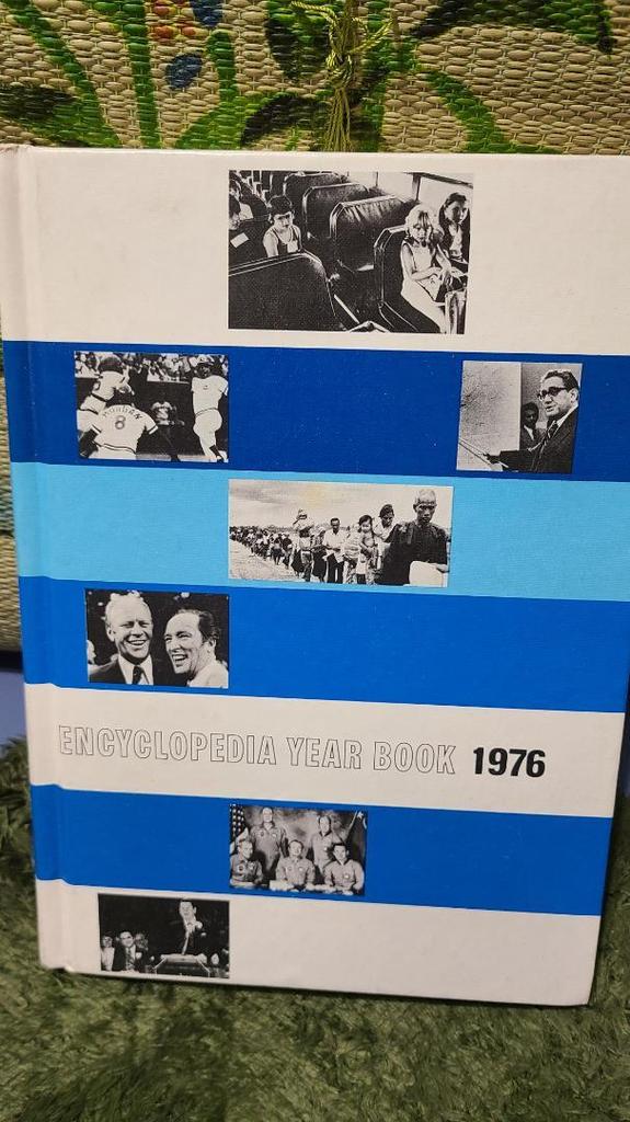 [USED] "1976 (Showa 51) Encyclopedia" English version