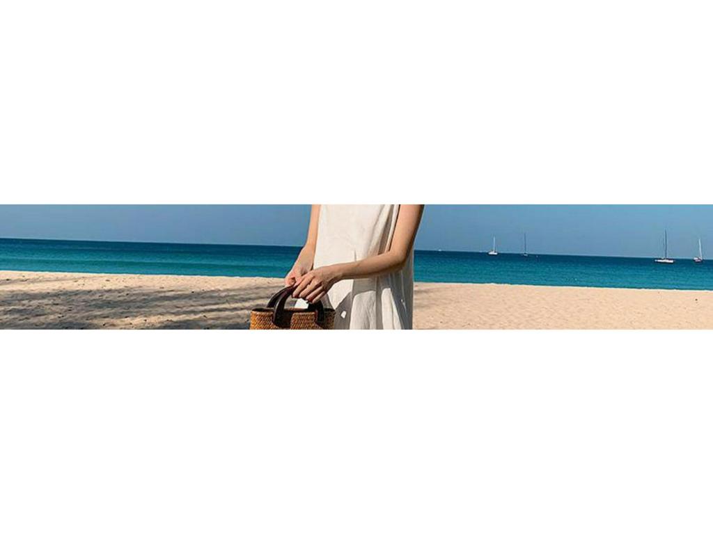 Women's 2026 Summer White Spaghetti Strap Beach Dress - Loose Fit, Slimming, Seaside Vacation Style Long Dress