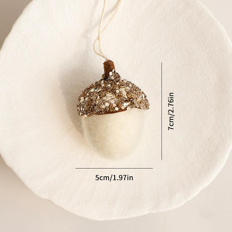 Weihnachts-Tannenzapfen-Filzbaumschmuck mit Glitzerakzenten für die Feiertagsdekoration