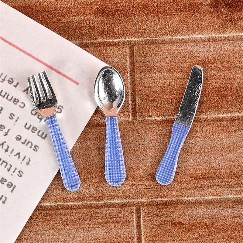 

3 Набора Миниатюрная Кухонная Игрушка для Кукольного Домика Клетчатая Сплавная Вилка и Ложка Набор из Трех Предметов Модель Домашний Декор Детская Игрушка для Игры Украшения Подарки