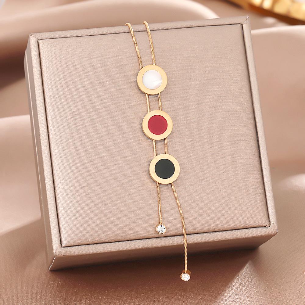 Exquisite 18K Gold-Plated Titanium Steel Necklace - Women's Clavicle Chain Jewelry, Fade-Resistant