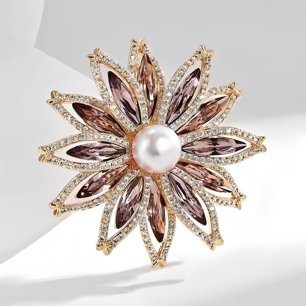 Fashionable Crystal Hollowed-out Sunflower Brooch, Elegant and Refined Pearl Brooch with A Light Luxury Design Sense