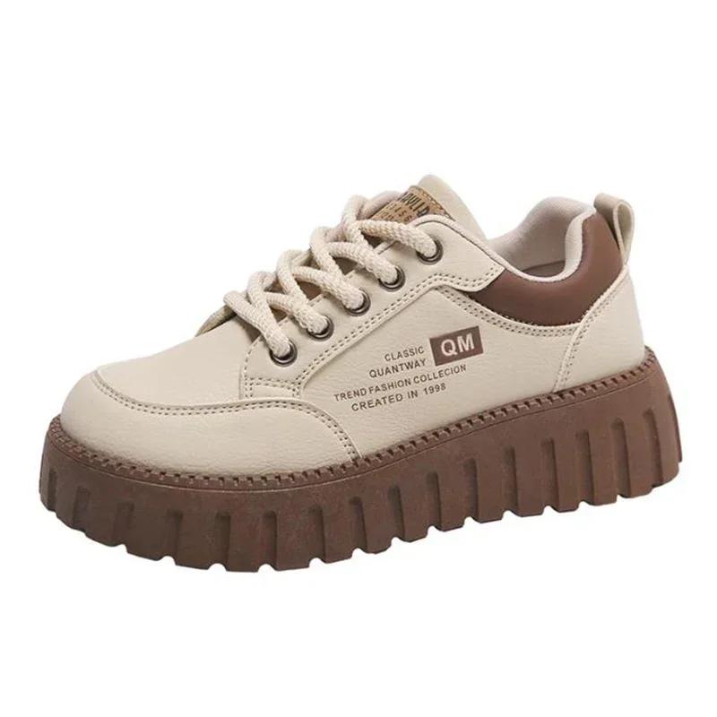 Kleine weiße Schuhe Frühjahr/Sommer neue Damen Casual vielseitig dicke Sohle erhöhte Frau Schuhe Student Schuhe
