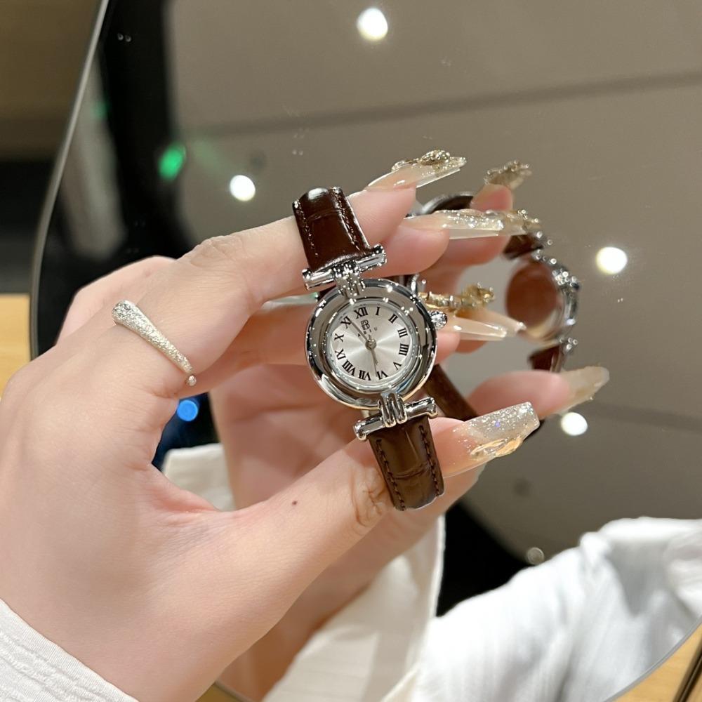 

Niche Retro Women s Watch Simple Casual Belt Exquisite Waterproof Student Watch French Medieval Small Dial Watch Women