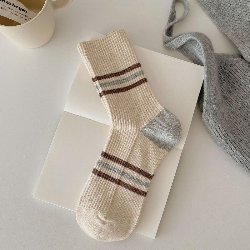 Autumn and Winter Micro-pressure Boneless Double-yarn Color-blocked Striped Socks, Pure Cotton Girls' School Style Comfortable Anti-pilling Pile Socks