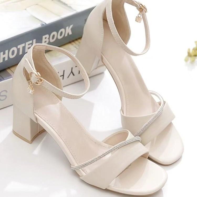 High Heeled Sandals Women 2025 Summer New High-End Rhinestone Fairy Comfortable Word With Thick Heel Women Roman Sandals