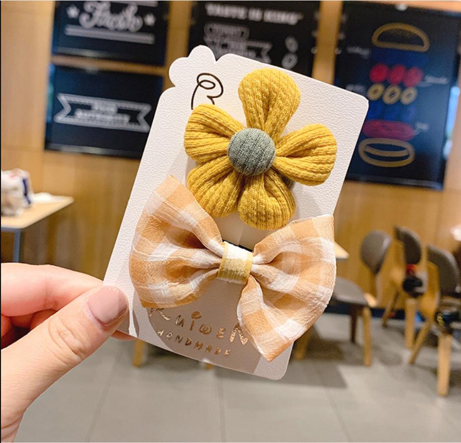 Pretty Hair Accessories for Baby Girls 5 PCS Mini Hair Clips Set Sweet Candy Color Bow Flower Fabric Side Clips