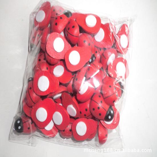 Double-Sided Tape Wooden Bee Stickers: Creative DIY Flower and Ladybug Small Ornaments