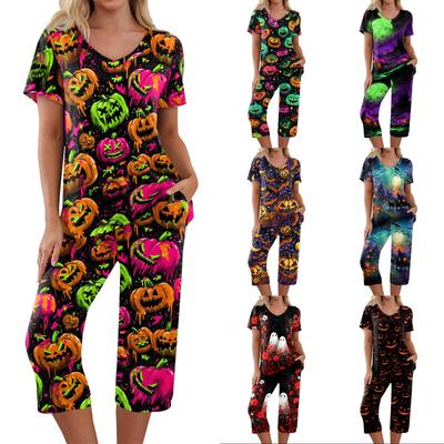 Women Two Piece Set Halloween Print Short Sleeve Top and Capri Pants Casual Lounge Wear Set for Daily Use and Seasonal Events