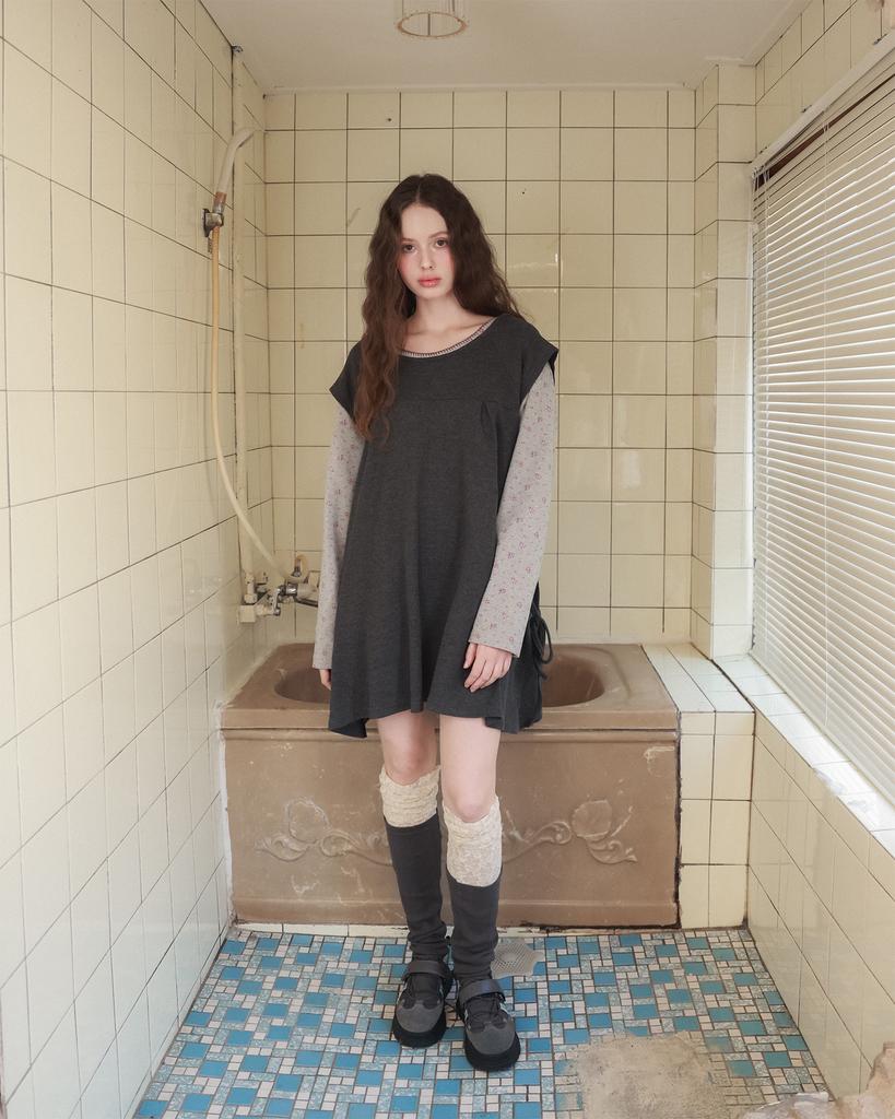 Phased Pintuck Waffle Flare Dress_Gray