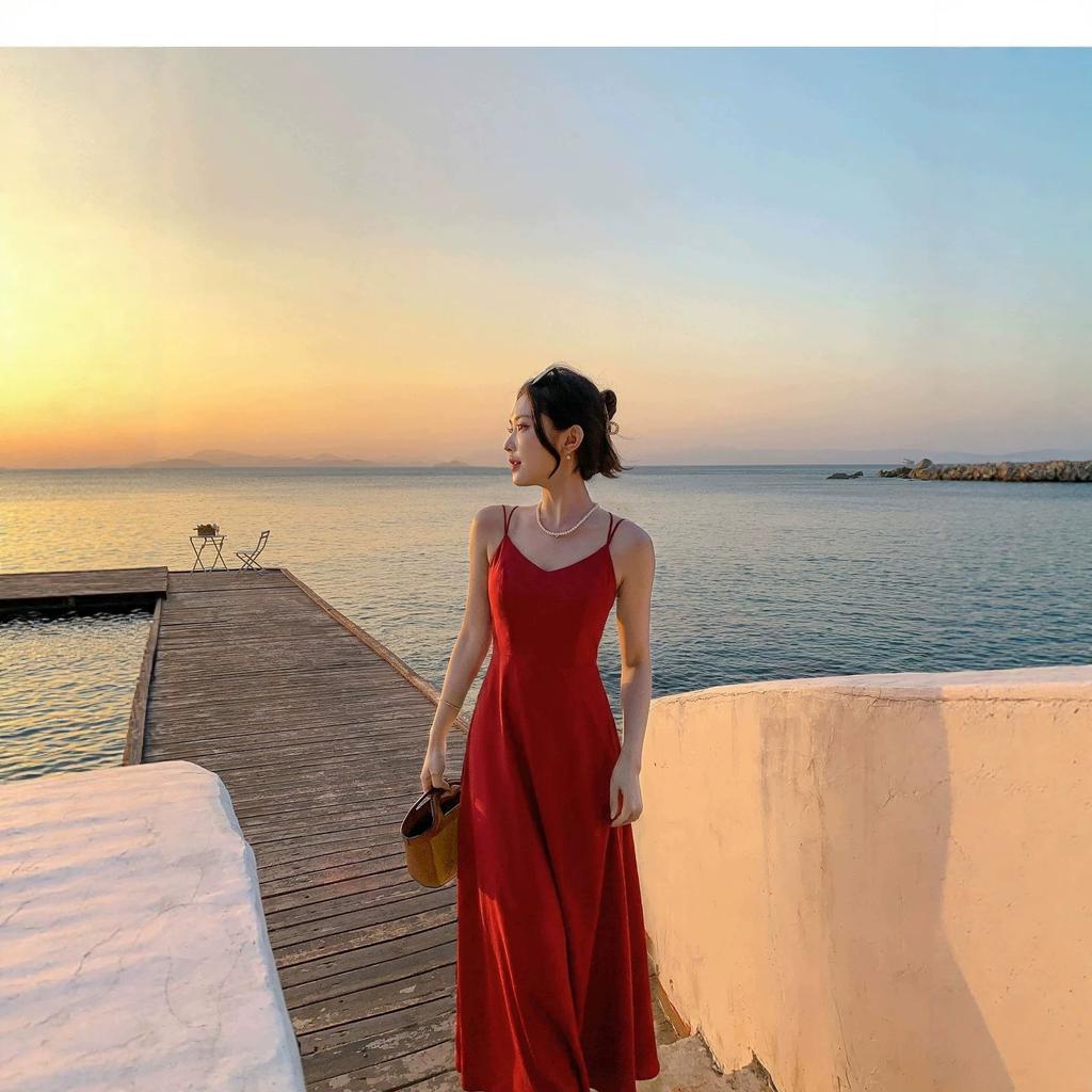 The original version is made of Sanya Travel and Vacation, and the seaside black beach dress halter dress suspender dress dress women