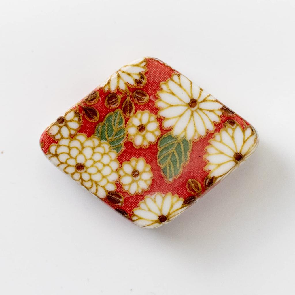 Minoru Pottery Mino Ware Chopstick Rest, Round Chrysanthemum Design, Red, Diamond Shape