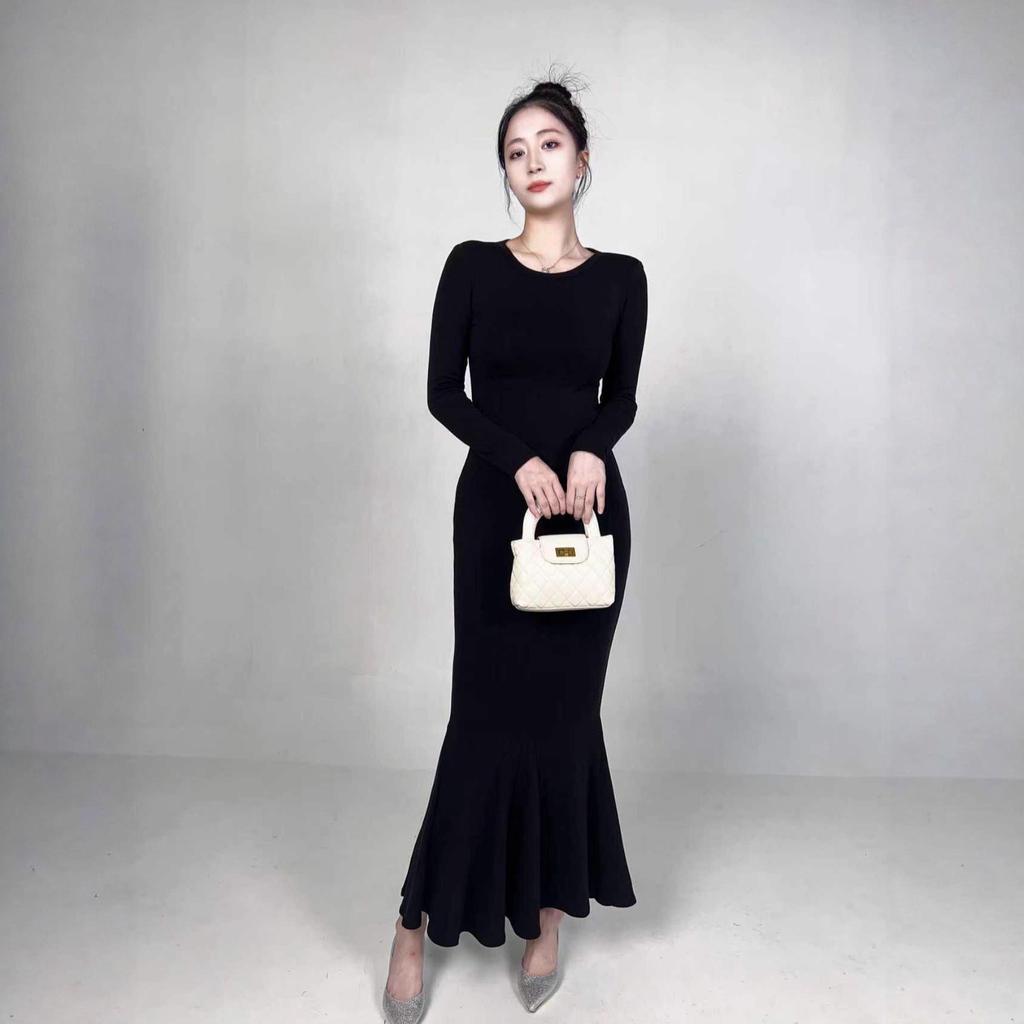 Heat-Generating Black Fishtail Evening Dress: Elegant, Versatile, and Fashionable with a Simple Round Neck Design
