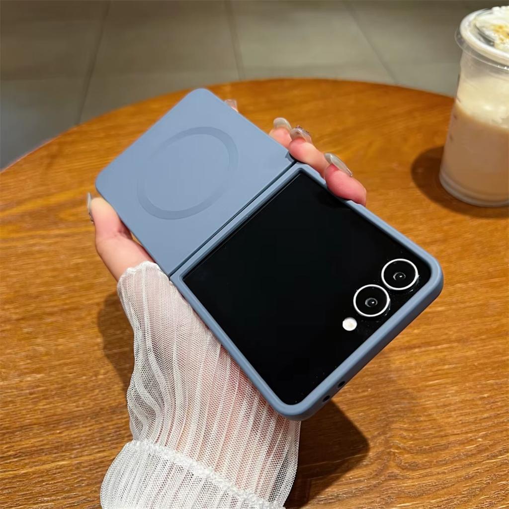 Magnetic Liquid Silicone Soft Phone Case For Samsung Galaxy Z Flip 7 FE 6 5 4 3 5G Wireless Charging Shockproof Protection Cover