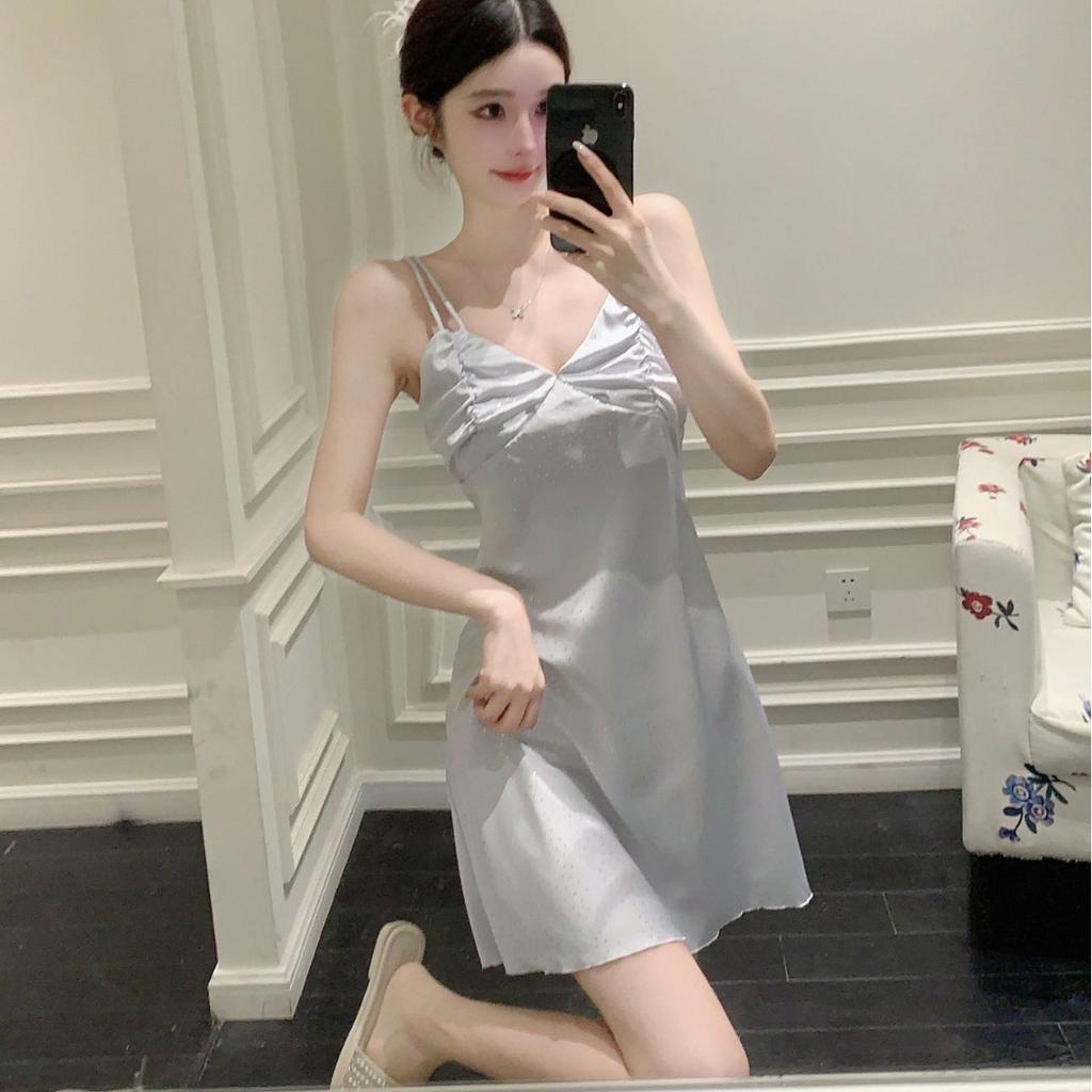 Pajamas new summer women's sexy suspender pajamas ice silk pure wind with chest pad V-neck mood pajamas temptation