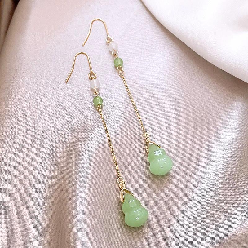 Summer Green Flower Fashionable and Elegant Earrings Temperament Versatile Sweet Stud Earrings Atmospheric Fresh Earrings