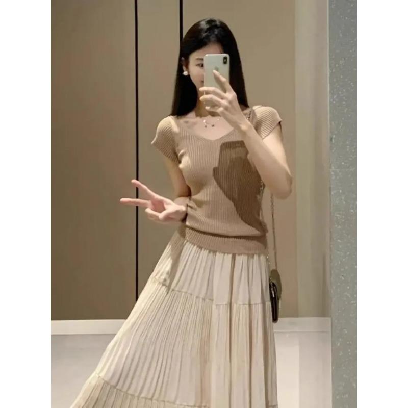 Women s V-Neck Ribbed Knit Short Sleeve Top S