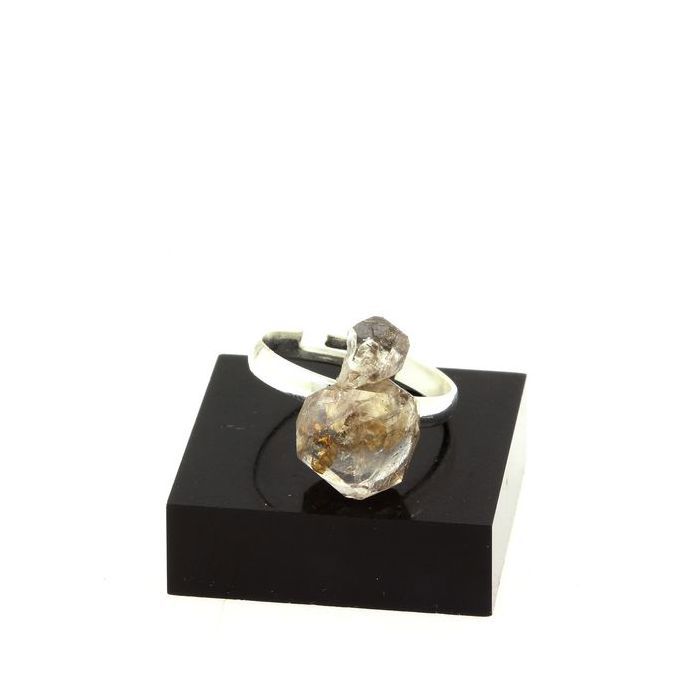 Pierres et Minéraux. Bague Quartz pétrole brut plaqué argent. 13.30 ct. Taille réglable.