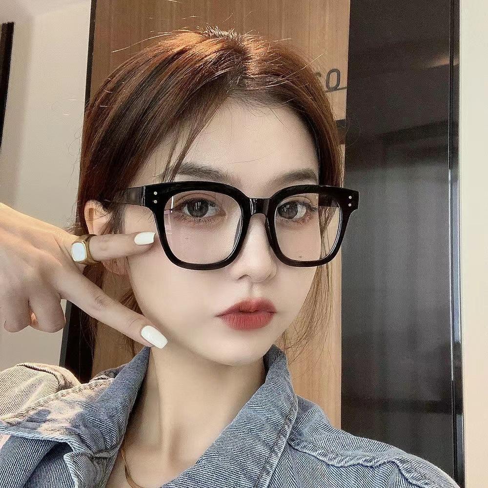 Black Frame Glasses Flat Glasses Anti-blue Light and Radiation Protection