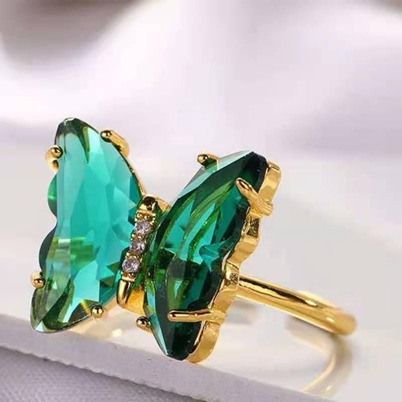 2022 Crystal Butterfly Clavicle Chain Necklace: Chic & Stylish Short Choker Pendant for Women