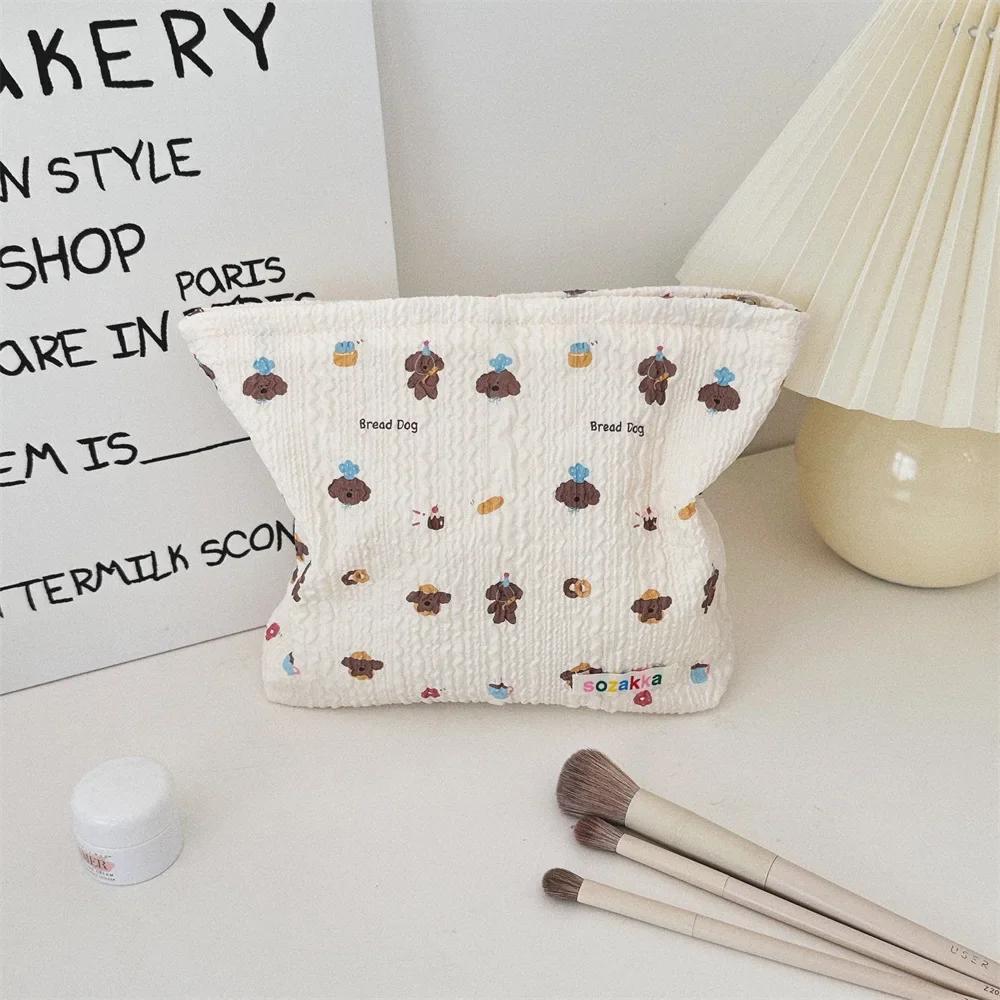 Large Capacity Cosmetics Storage Bag Travel Organizer women Cute Bear Printed Makeup Bags Fashion Cosmetic Bag Women Clutch Bag