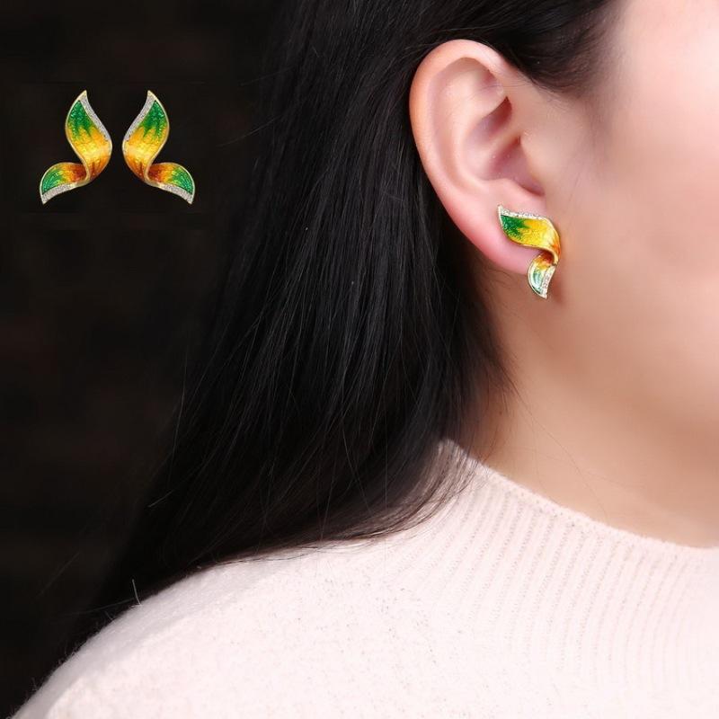 Girls Colorful Butterfly Earrings Fashion Inlaid Diamonds Stud Earrings For Women Gifts